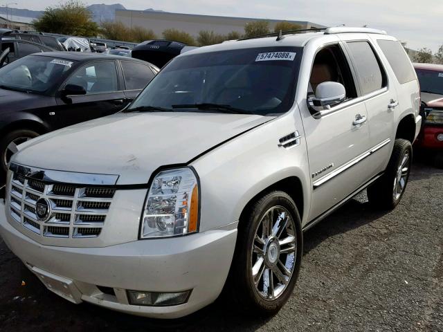 1GYFK63877R352534 - 2007 CADILLAC ESCALADE L WHITE photo 2