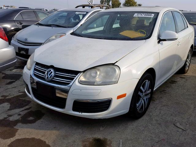 3VWSG71K06M741135 - 2006 VOLKSWAGEN JETTA 2.5 WHITE photo 2