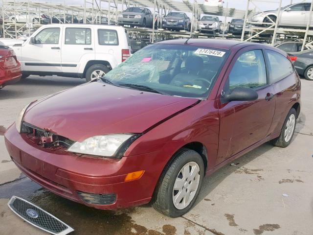 1FAHP31N96W183498 - 2006 FORD FOCUS ZX3 RED photo 2