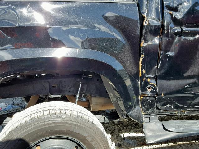 3TMAZ5CN3HM049796 - 2017 TOYOTA TACOMA DOU BLACK photo 9