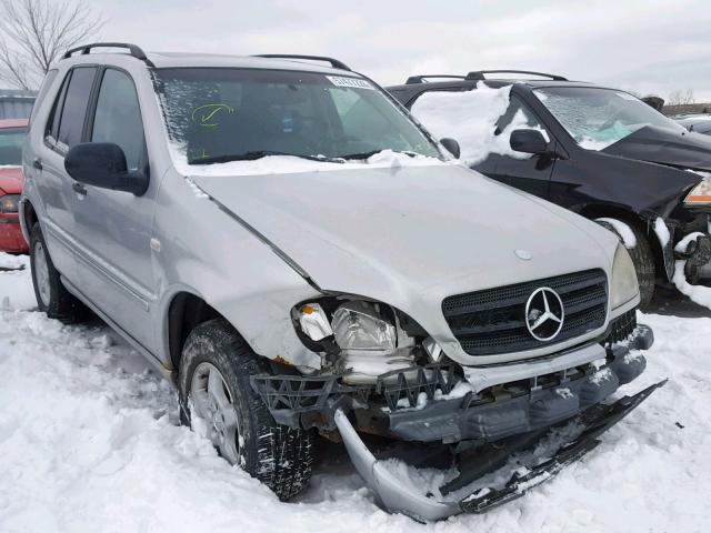 4JGAB54E6XA127420 - 1999 MERCEDES-BENZ ML 320 SILVER photo 1