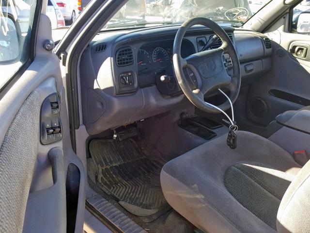 1B7GG22Y8XS130471 - 1999 DODGE DAKOTA WHITE photo 9