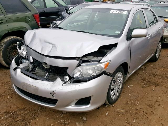 1NXBU4EE3AZ340256 - 2010 TOYOTA COROLLA BA SILVER photo 2