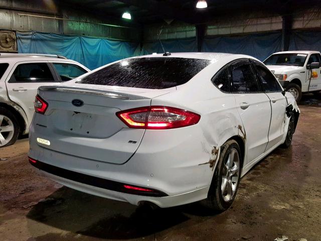 3FA6P0H70DR290405 - 2013 FORD FUSION SE WHITE photo 4