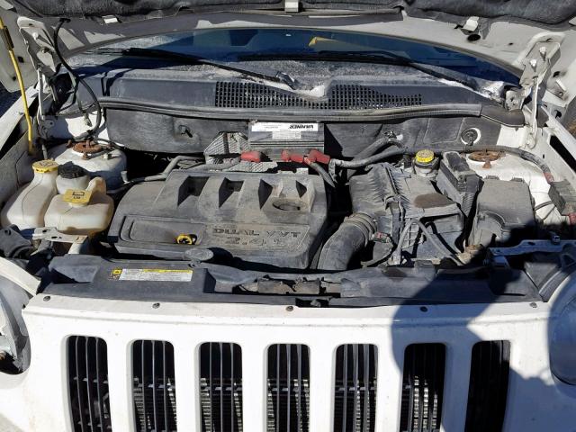 1J4FT47B49D230334 - 2009 JEEP COMPASS SP თეთრი ფოტო 7