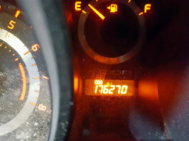 JTKJF5C71B3005792 - 2011 TOYOTA SCION TC Gümüş foto 8