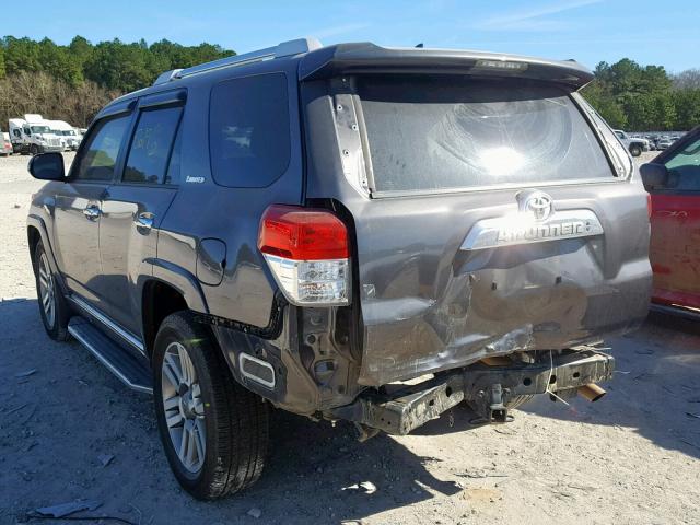 JTEZU5JR6D5050007 - 2013 TOYOTA 4RUNNER SR GRAY photo 3