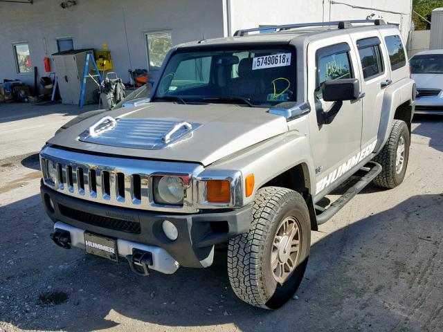 5GTEN13E798102293 - 2009 HUMMER H3 WHITE photo 2