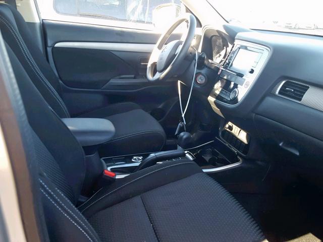 JA4AZ3A36JZ058805 - 2018 MITSUBISHI OUTLANDER SILVER photo 5