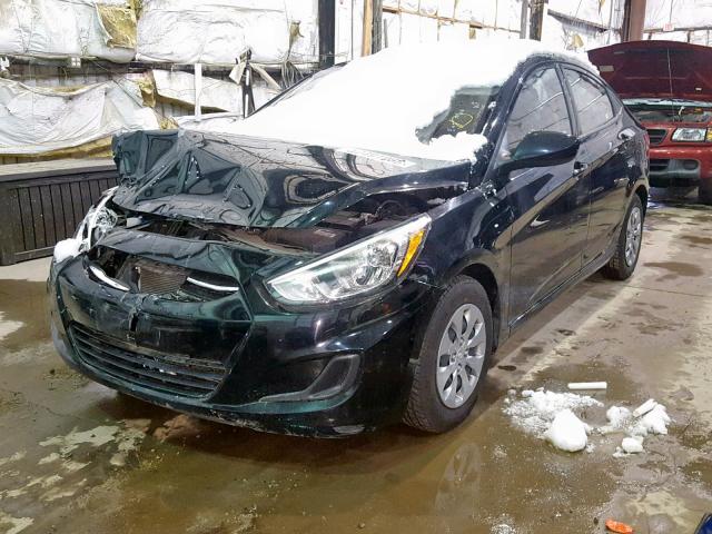 KMHCT4AE2HU374048 - 2017 HYUNDAI ACCENT SE BLACK photo 2