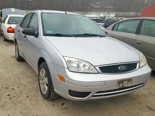 1FAFP34N96W186095 - 2006 FORD FOCUS ZX4 SILVER photo 1