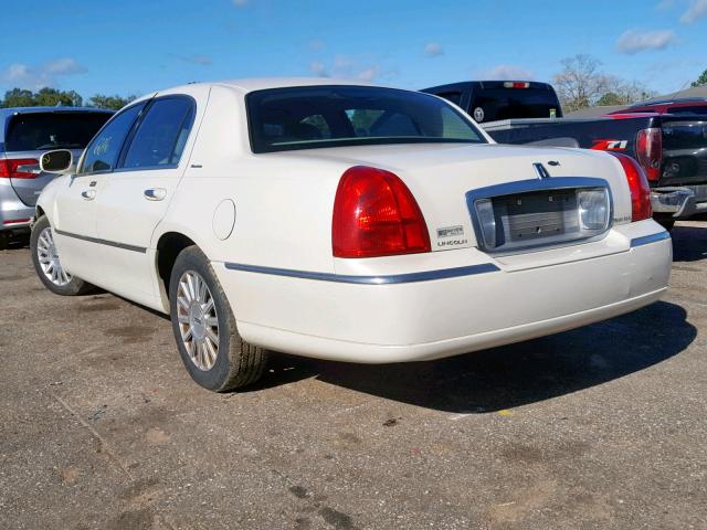 1LNHM81W03Y706315 - 2003 LINCOLN TOWN CAR E CREAM photo 3