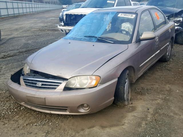 KNAFB121325182926 - 2002 KIA SPECTRA BA GOLD photo 2