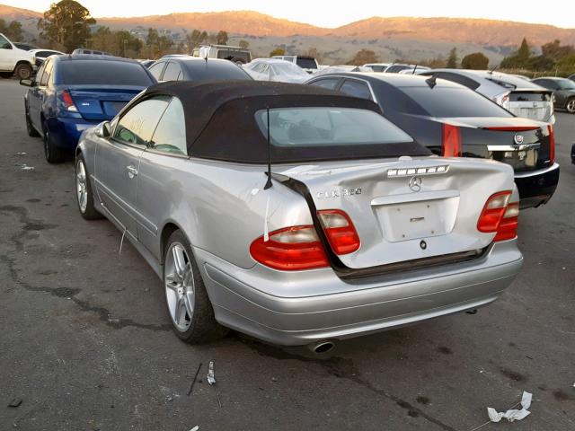 WDBLK65G92T098008 - 2002 MERCEDES-BENZ CLK320 SILVER photo 3