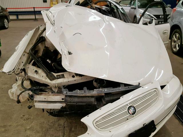 2G4WB55K611302941 - 2001 BUICK REGAL LS WHITE photo 7