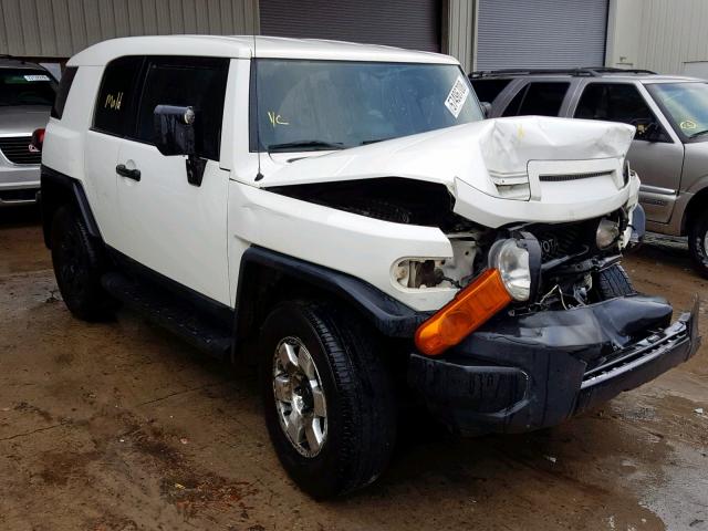 JTEBU4BF6AK089676 - 2010 TOYOTA FJ CRUISER WHITE photo 1