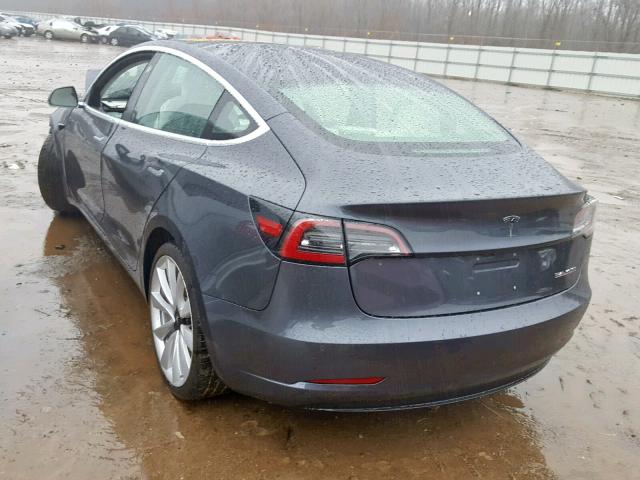 5YJ3E1EB7JF074355 - 2018 TESLA MODEL 3 GRAY photo 3