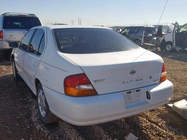 1N4DL01D3XC165694 - 1999 NISSAN ALTIMA XE WHITE photo 3