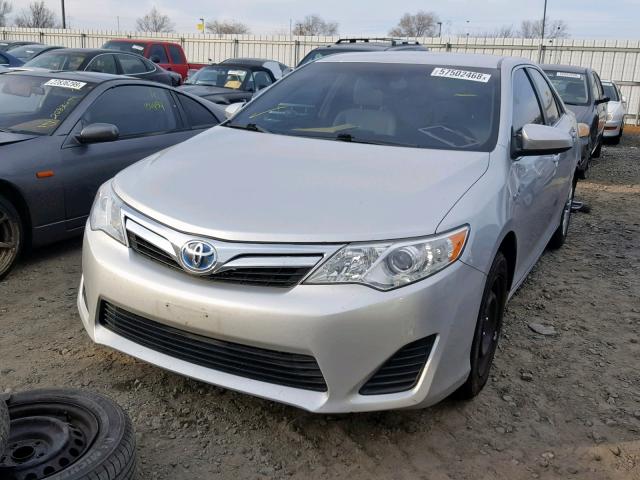 4T1BD1FK9CU038251 - 2012 TOYOTA CAMRY HYBR SILVER photo 2