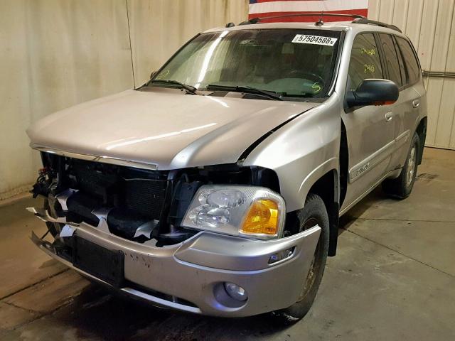 1GKDT13S452199629 - 2005 GMC ENVOY SILVER photo 2