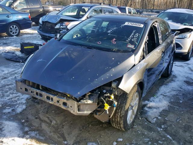 1FADP3K25JL237683 - 2018 FORD FOCUS SE Szary zdjęcie 2