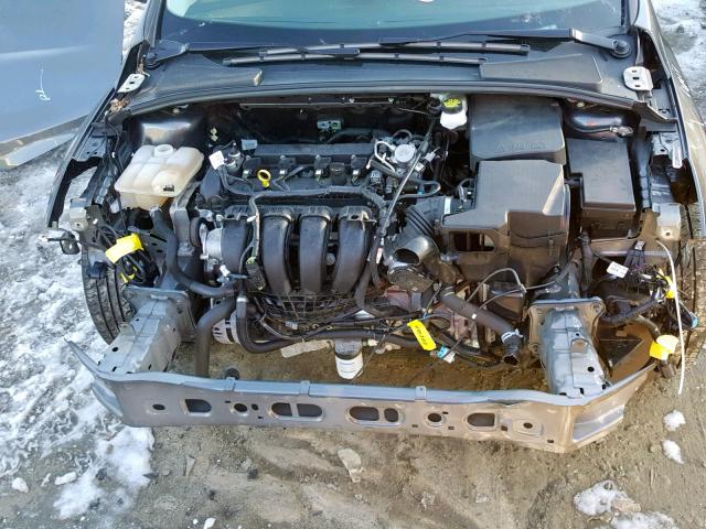 1FADP3K25JL237683 - 2018 FORD FOCUS SE Szary zdjęcie 7