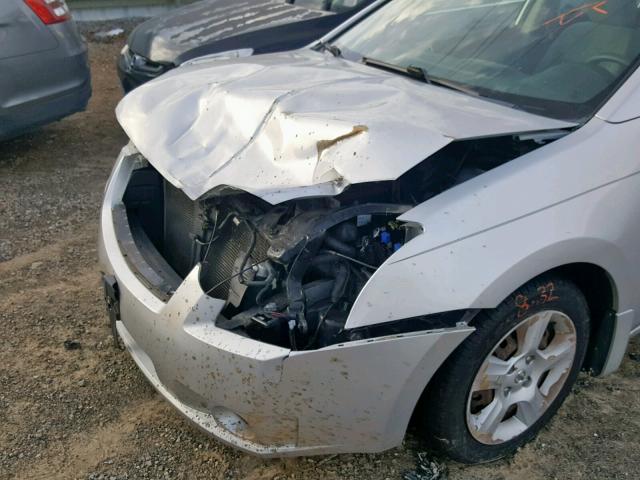 3N1AB61EX8L668403 - 2008 NISSAN SENTRA 2.0 SILVER photo 9