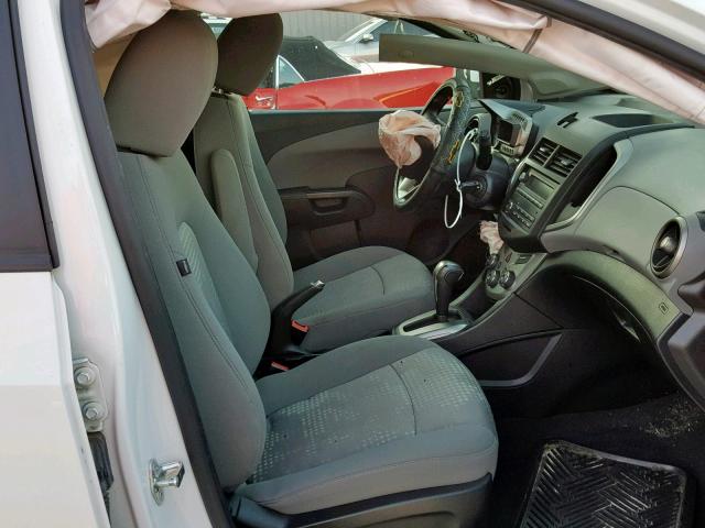 1G1JA6SH8G4168181 - 2016 CHEVROLET SONIC LS 白色 照片 5