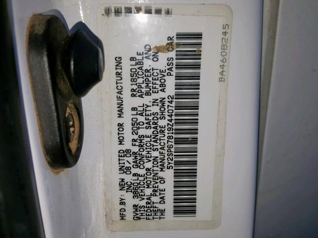 5Y2SP67819Z440742 - 2009 PONTIAC VIBE WHITE photo 10