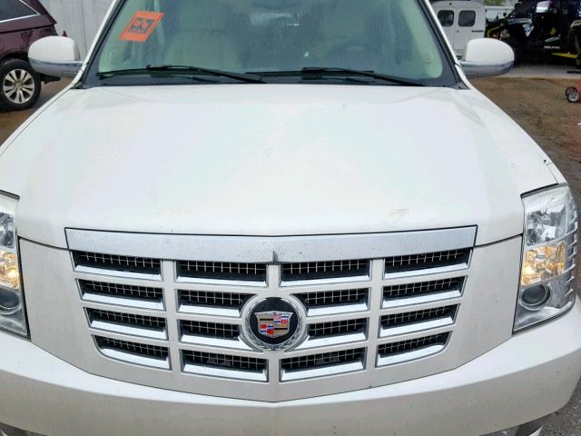 1GYFK66857R266473 - 2007 CADILLAC ESCALADE E WHITE photo 7