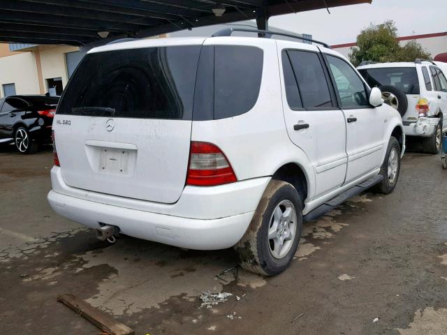 4JGAB54E1YA161251 - 2000 MERCEDES-BENZ ML 320 WHITE photo 4