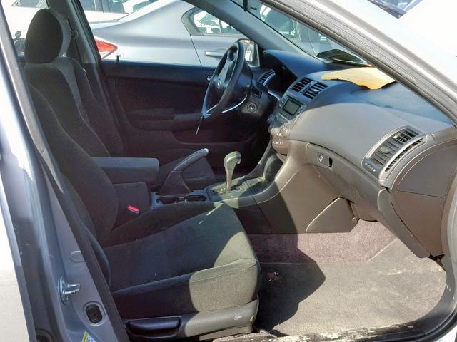 1HGCM56196A042489 - 2006 HONDA ACCORD VAL SILVER photo 5