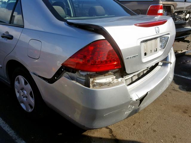 1HGCM56196A042489 - 2006 HONDA ACCORD VAL SILVER photo 9