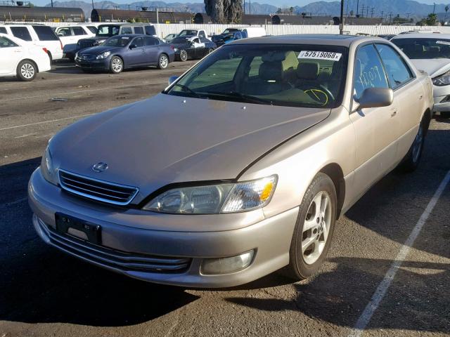 JT8BF28G7Y0255761 - 2000 LEXUS ES 300 GOLD photo 2