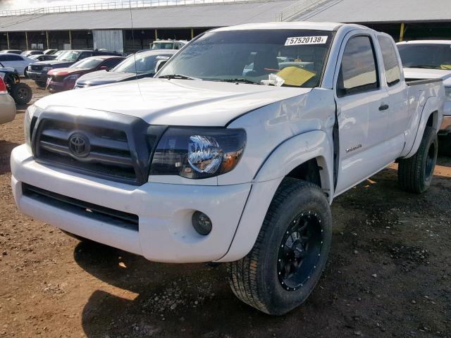 5TETU62N86Z207807 - 2006 TOYOTA TACOMA PRE WHITE photo 2