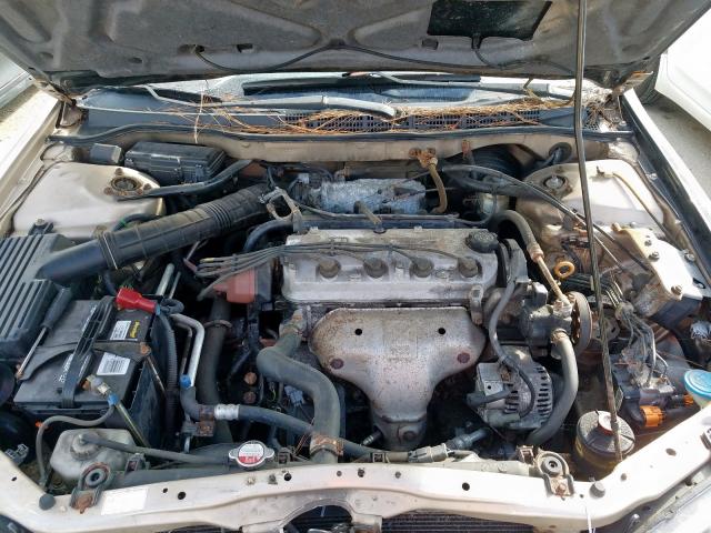 1HGCG5679YA092601 - 2000 HONDA ACCORD SE  photo 7