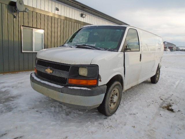 1GCZGGBA4A1139481 - 2010 CHEVROLET EXPRESS G2500  photo 2