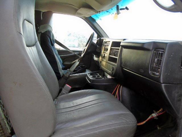 1GCZGGBA4A1139481 - 2010 CHEVROLET EXPRESS G2500  photo 5