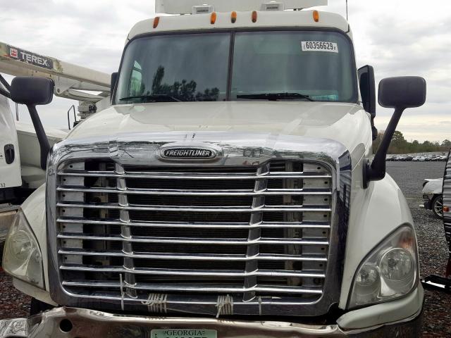 1FUJGEDV2CSBM7461 - 2012 FREIGHTLINER CASCADIA 125  photo 7