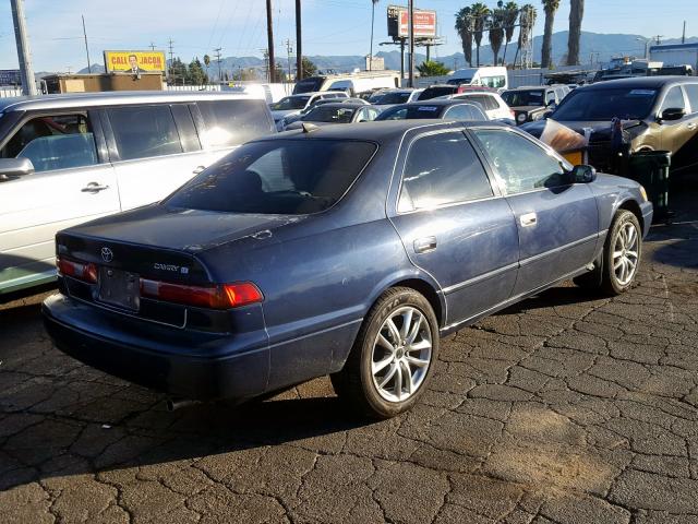 JT2BG22K1V0082142 - 1997 TOYOTA CAMRY LE  photo 4