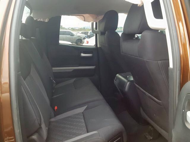 5TFRW5F12HX212372 - 2017 TOYOTA TUNDRA DOUBLE CAB SR/SR5  photo 6