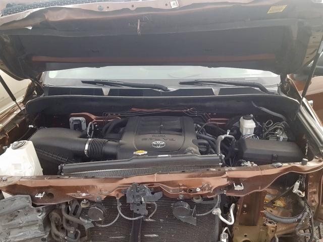 5TFRW5F12HX212372 - 2017 TOYOTA TUNDRA DOUBLE CAB SR/SR5  photo 7