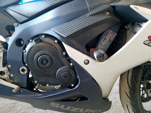 JS1GR7MA3B2100045 - 2011 SUZUKI GSX750  photo 7