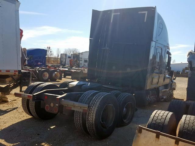 3AKJGLD55FSFN2656 - 2015 FREIGHTLINER CASCADIA 125  photo 4