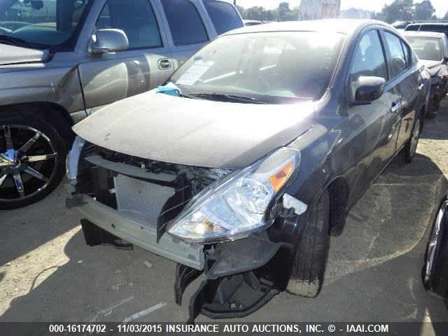 3N1CN7APXFL862322 - 2015 NISSAN VERSA S/S PLUS/SV/SL GRAY photo 2