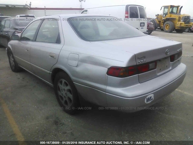 4T1BF28K5WU043755 - 1998 TOYOTA CAMRY CE/LE/XLE BEIGE photo 3