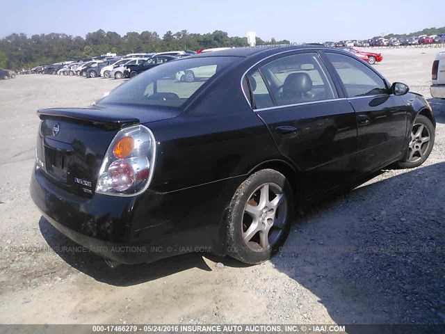 1N4BL11E82C140871 - 2002 NISSAN ALTIMA SE BLACK photo 4