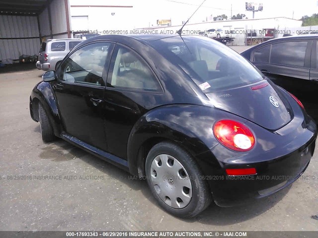 3VWPW3AG1AM020232 - 2010 VOLKSWAGEN NEW BEETLE BLACK photo 3