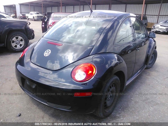 3VWPW3AG1AM020232 - 2010 VOLKSWAGEN NEW BEETLE BLACK photo 4