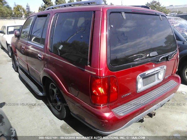 5LMEU27R32LJ02770 - 2002 LINCOLN NAVIGATOR RED photo 3